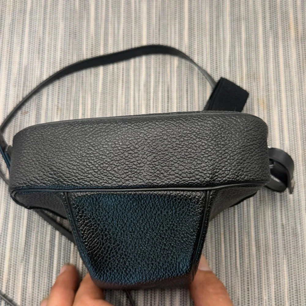 Vintage Sears 35mm‎ SLR Camera Bag Case Black Pebbled Faux Leather Tripod Mount